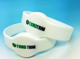 fjord_wristband_2_thumb_other255_191.jpg